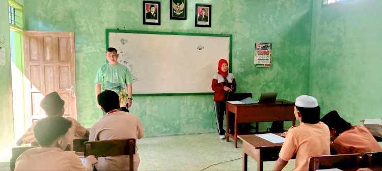 Visitasi Sri Utami, S.AP.,M.M selaku Kasie SMK ke SMK Swasta Al Falah Leces: Pesan Penting untuk Siswa agar Tidak Jadi Pengangguran